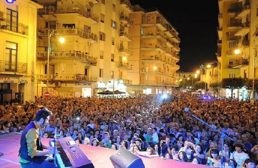 Notte Bianca di Salerno 2025: lunedì la presentazione ufficiale con Andrea Sannino