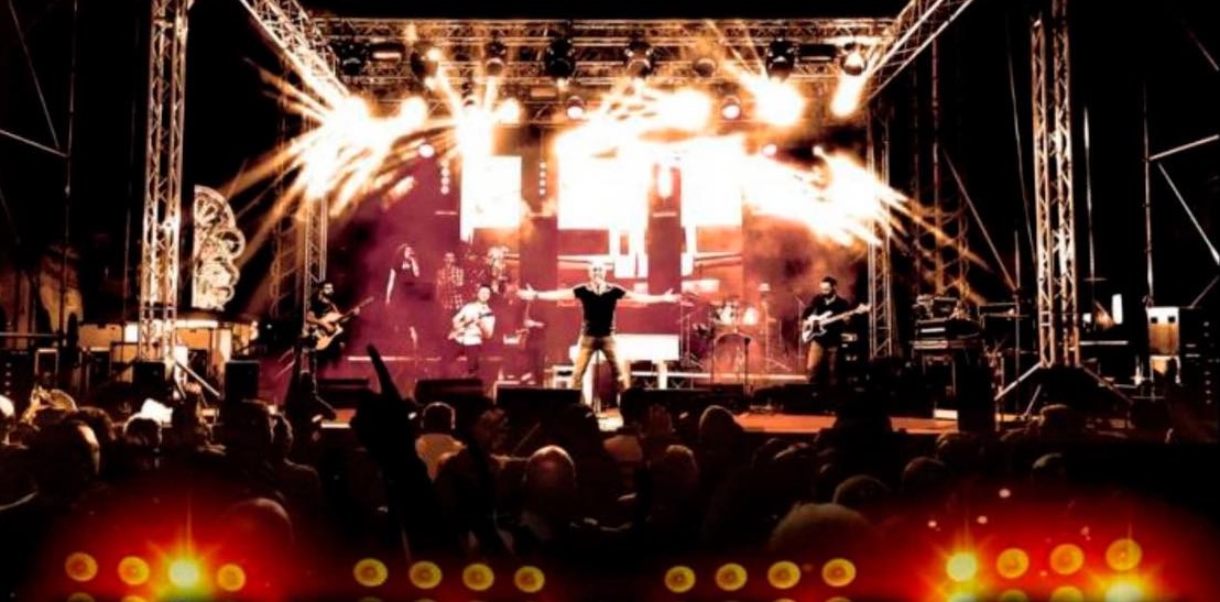 Tortorella festeggia la vigilia di San Vito: questa sera il concerto di “ArenaRock”