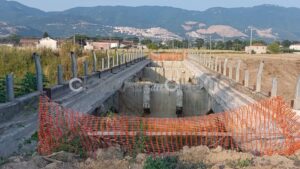 Ponte sul Tanagro chiuso da quattro anni: i cittadini diffidano Provincia e imprese
