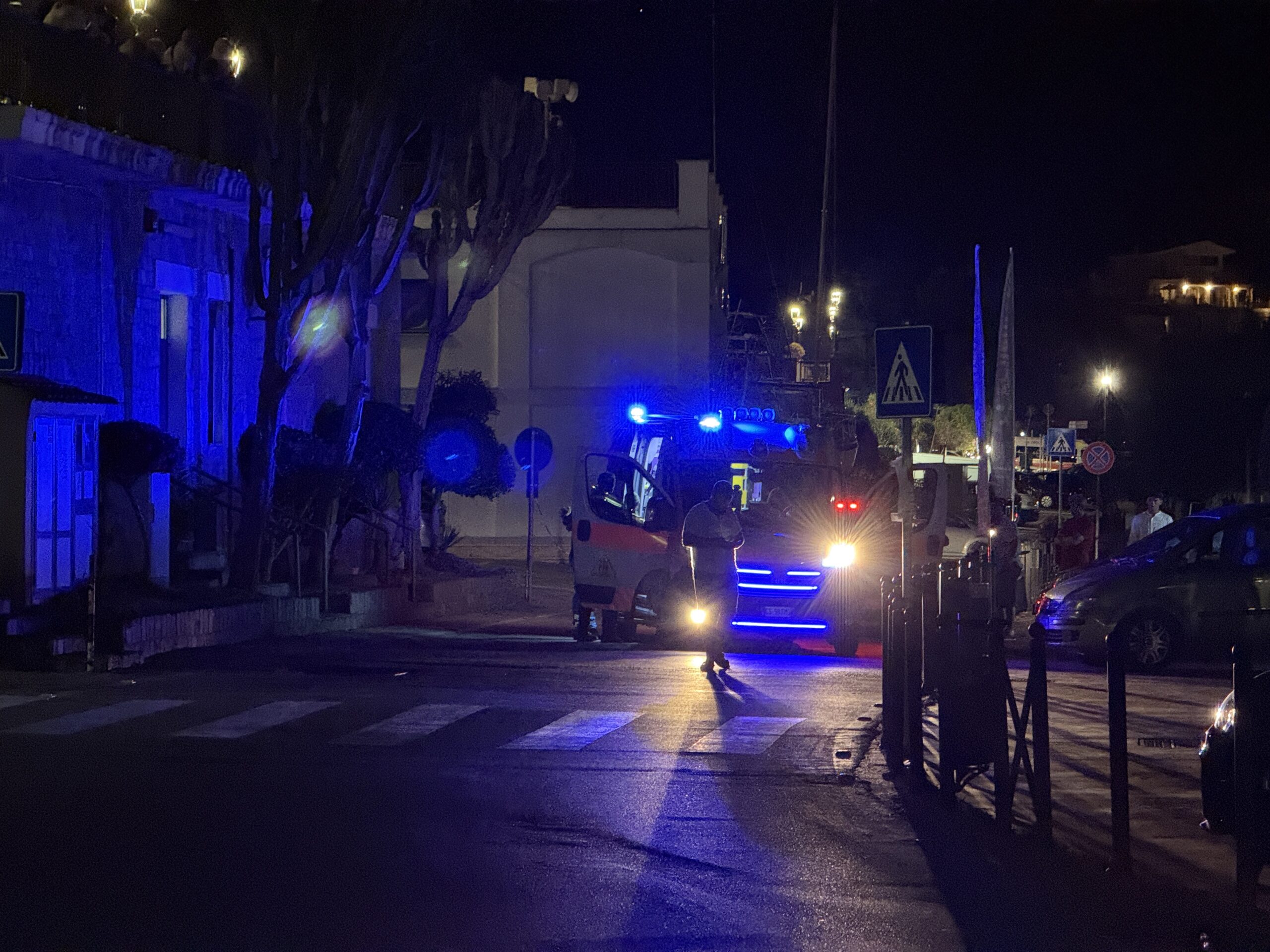 Malore in vacanza: donna soccorsa tre volte in poche ore a Marina di Camerota