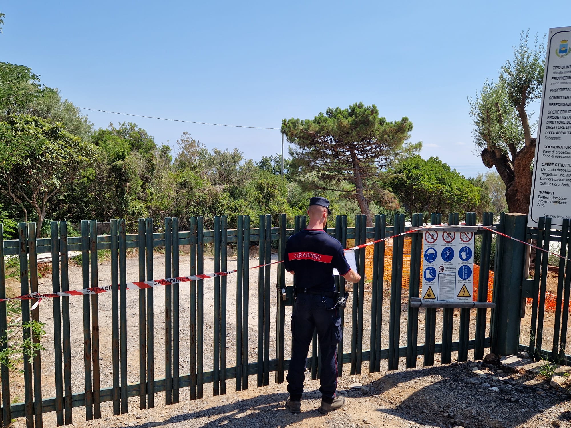 Lottizzazione abusiva: sequestrato un villaggio turistico a Marina di Camerota