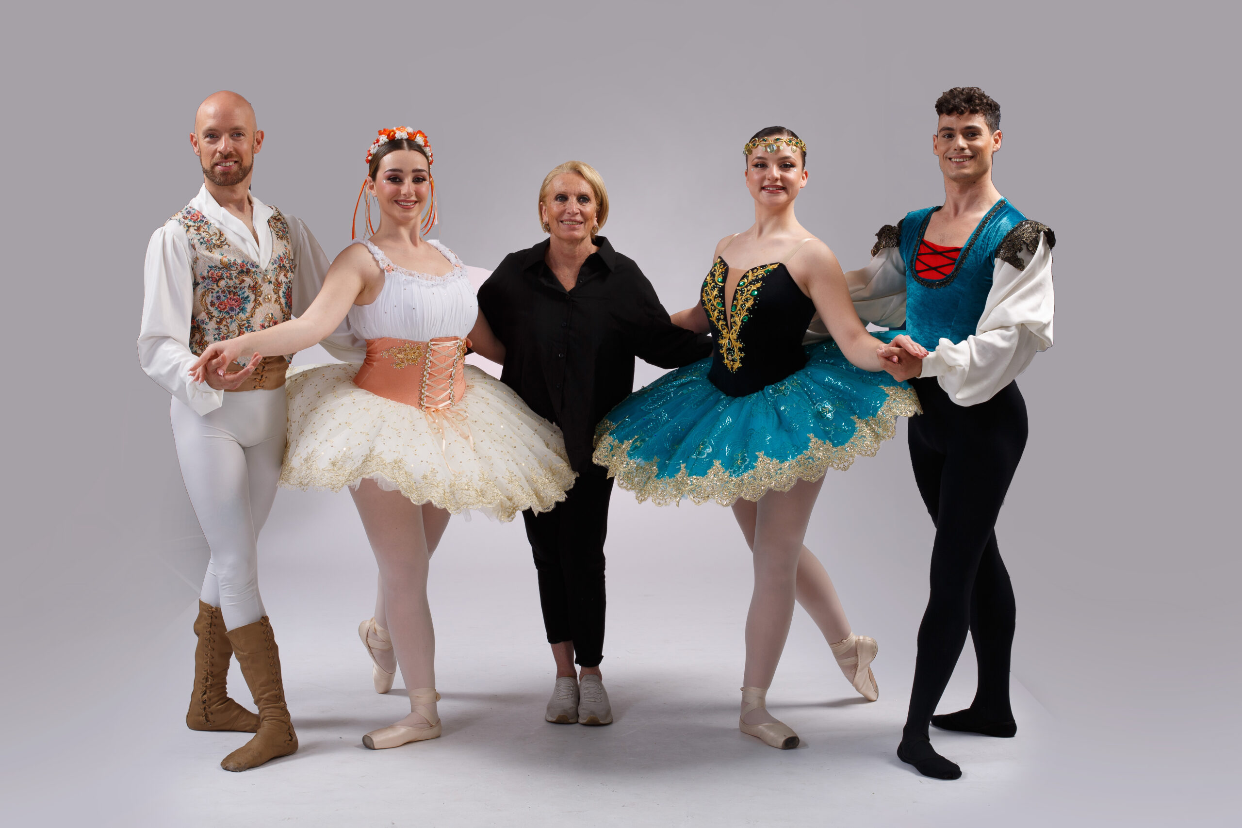 Diplomi, emozioni e talento al Teatro De Bernardis di Vallo della Lucania: sabato 21 il saggio del Professional Ballet di Ascea