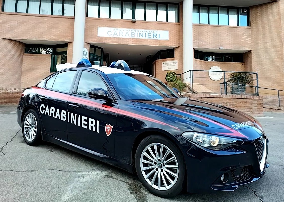 Furti di tablet e computer nelle scuole di Atena Lucana e Sala Consilina