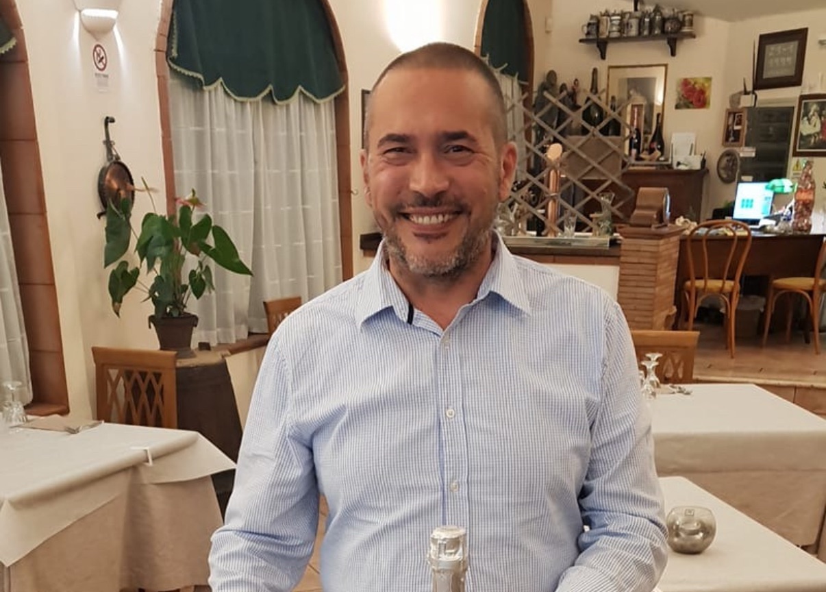 Eboli in lutto: addio a Giovanni Damato, ristoratore 55enne morto in un tragico incidente