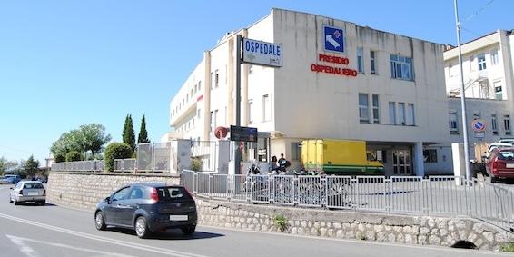 Sapri, la madre del bimbo di 9 mesi rompe il silenzio: «Perché è stato rimandato a casa»
