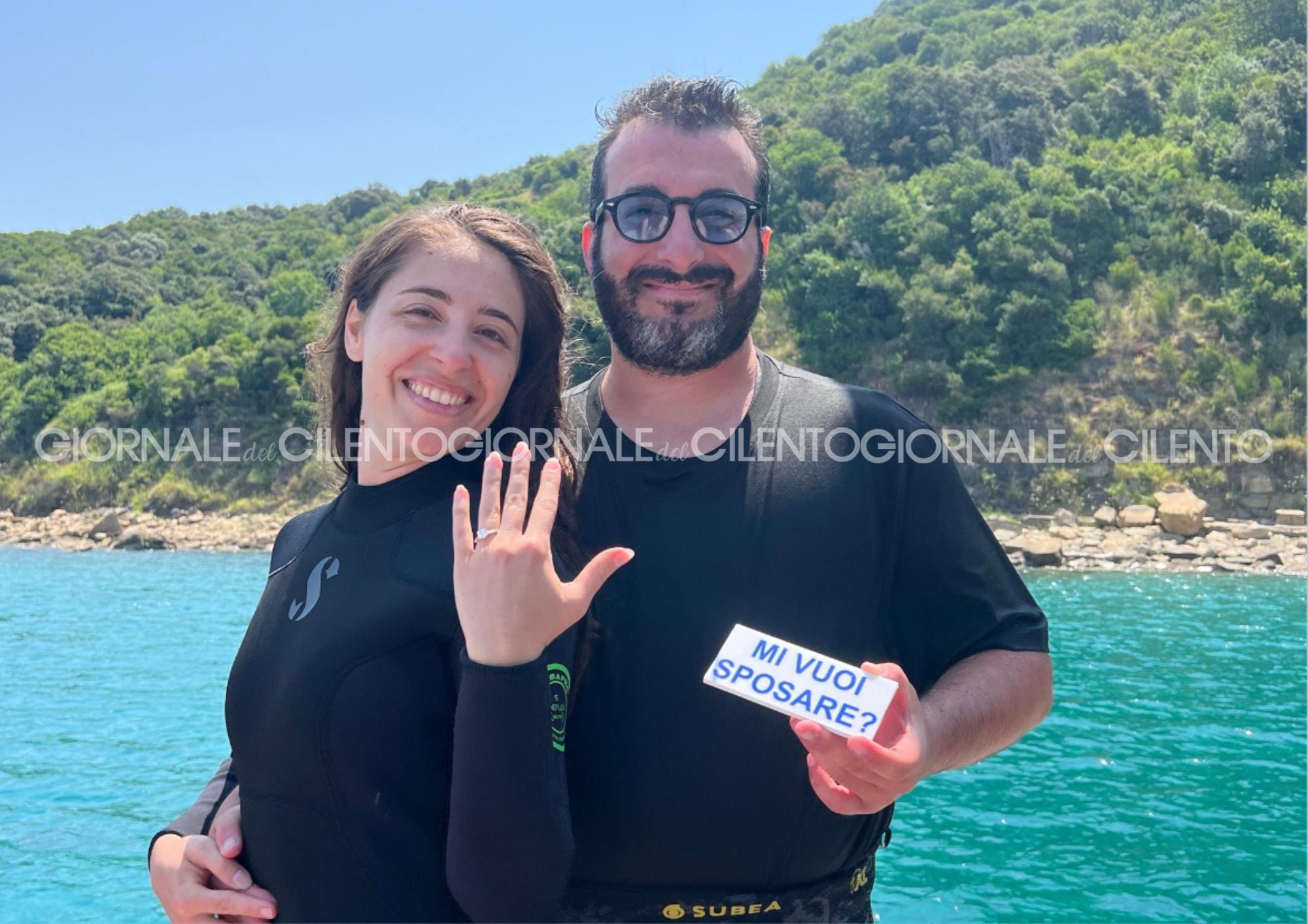 Proposta di matrimonio subacquea alla Baia del Saùco: il presidente della Poseidon sorprende la compagna tra i fondali di Agropoli