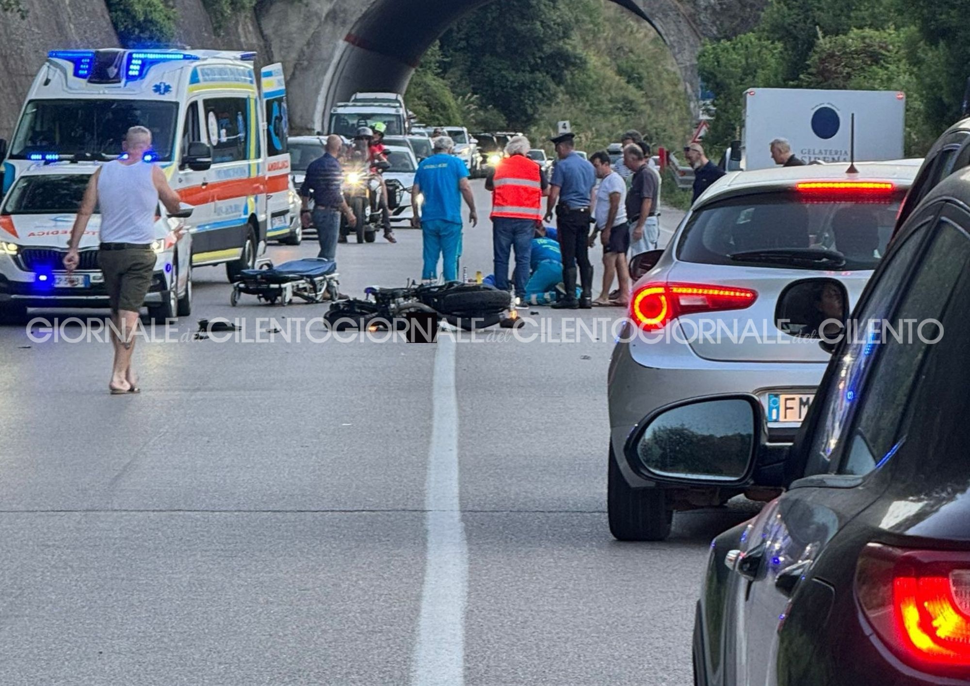 Incidente sulla Mingardina: centauro ferito, traffico in tilt
