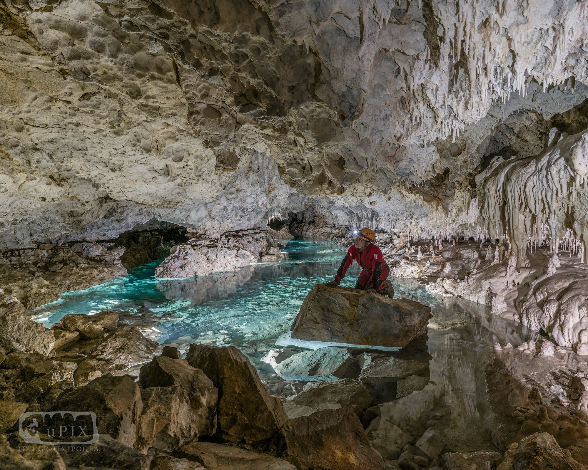 Cilento, luce sulla meraviglia nascosta: a Palinuro la mostra fotografica “La Grotta dei Ternani”