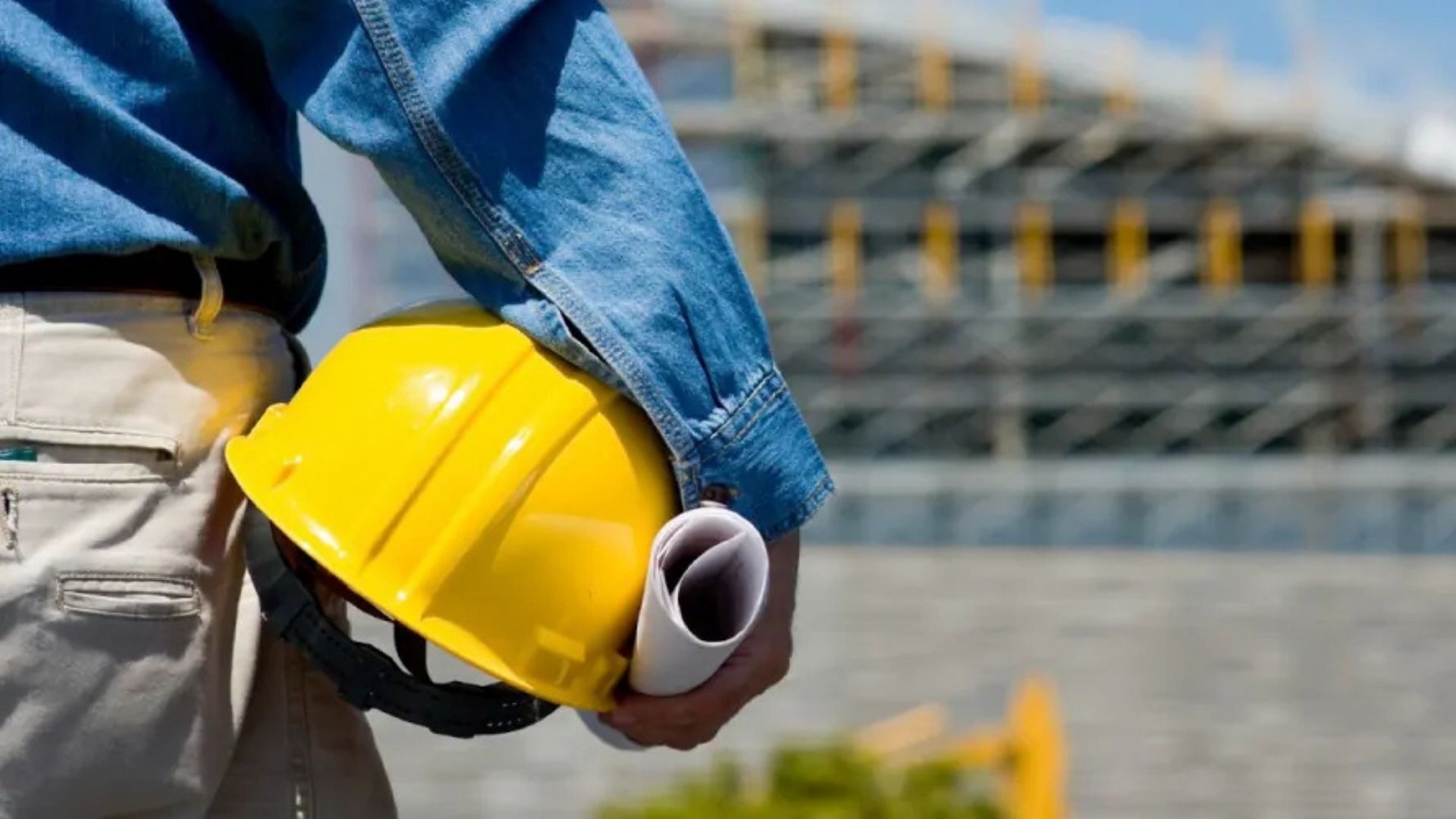 Emergenza caldo nei cantieri, Ugl Salerno: «La prevenzione non può aspettare il primo malore»