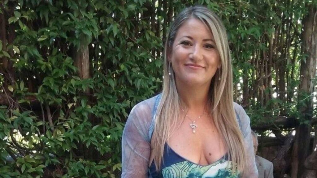 Roscigno Vecchia si accende di mistero con “Tuono” di Gaetanina Longobardi