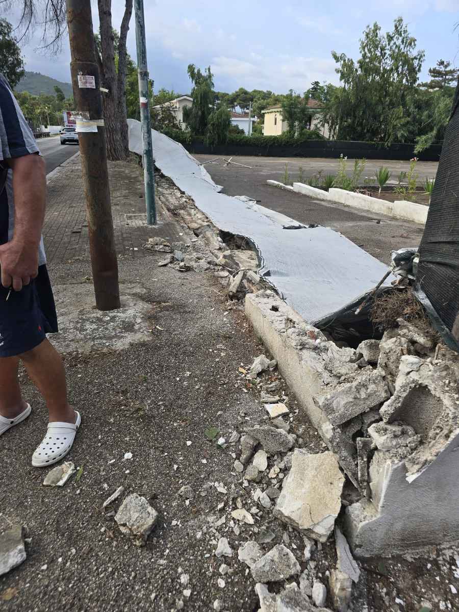 Capaccio, disagi per la tromba d’aria a Linora. Sindaco: «Situazione tornata alla normalità»