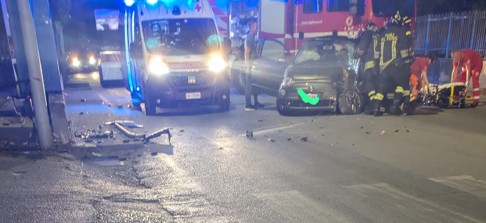 Incidente notturno a Sala Consilina, giovane perde il controllo dell’auto
