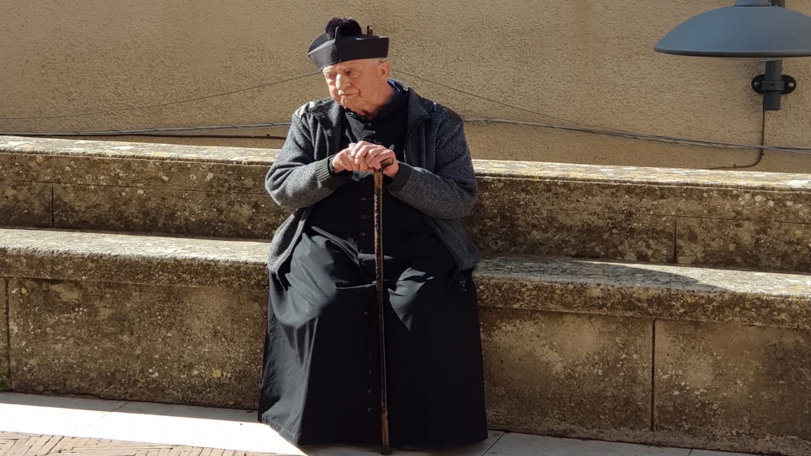 Addio a don Peppino D’Angelo, padre spirituale di Castellabate per oltre mezzo secolo