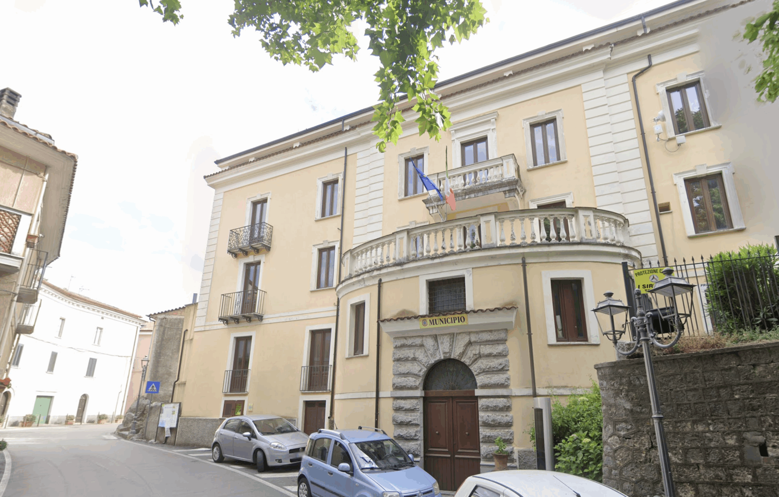 Torraca, residenze sospette prima del voto: 32 nei guai tra amministratori e cittadini