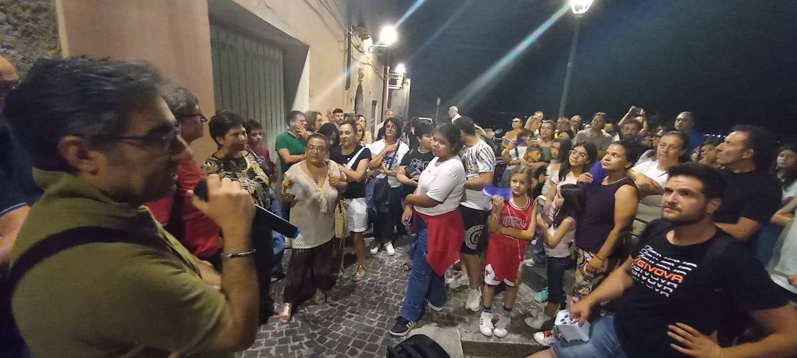 Sala Consilina, successo per l’evento “Tra Vicoli e Poesie”: arte e cultura nel centro storico