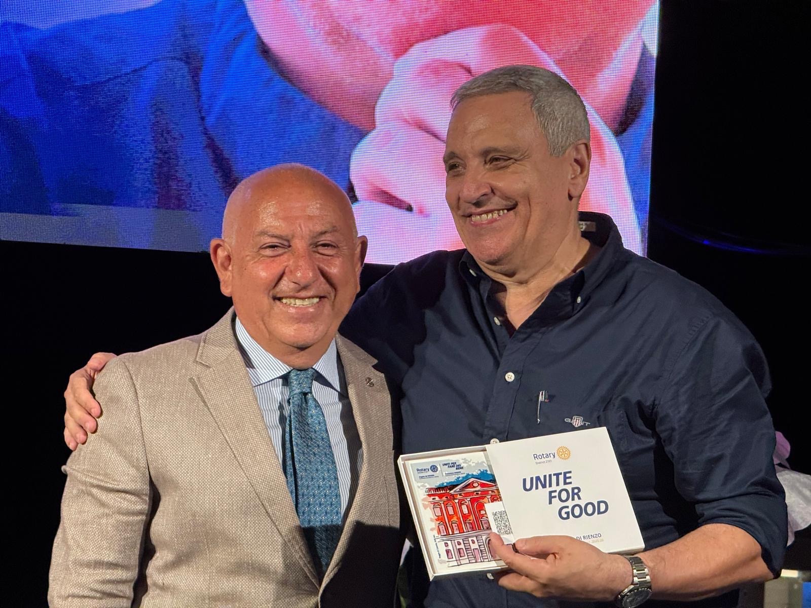 Rotary Sapri, serata con Maurizio de Giovanni: la parola come cura e come ponte