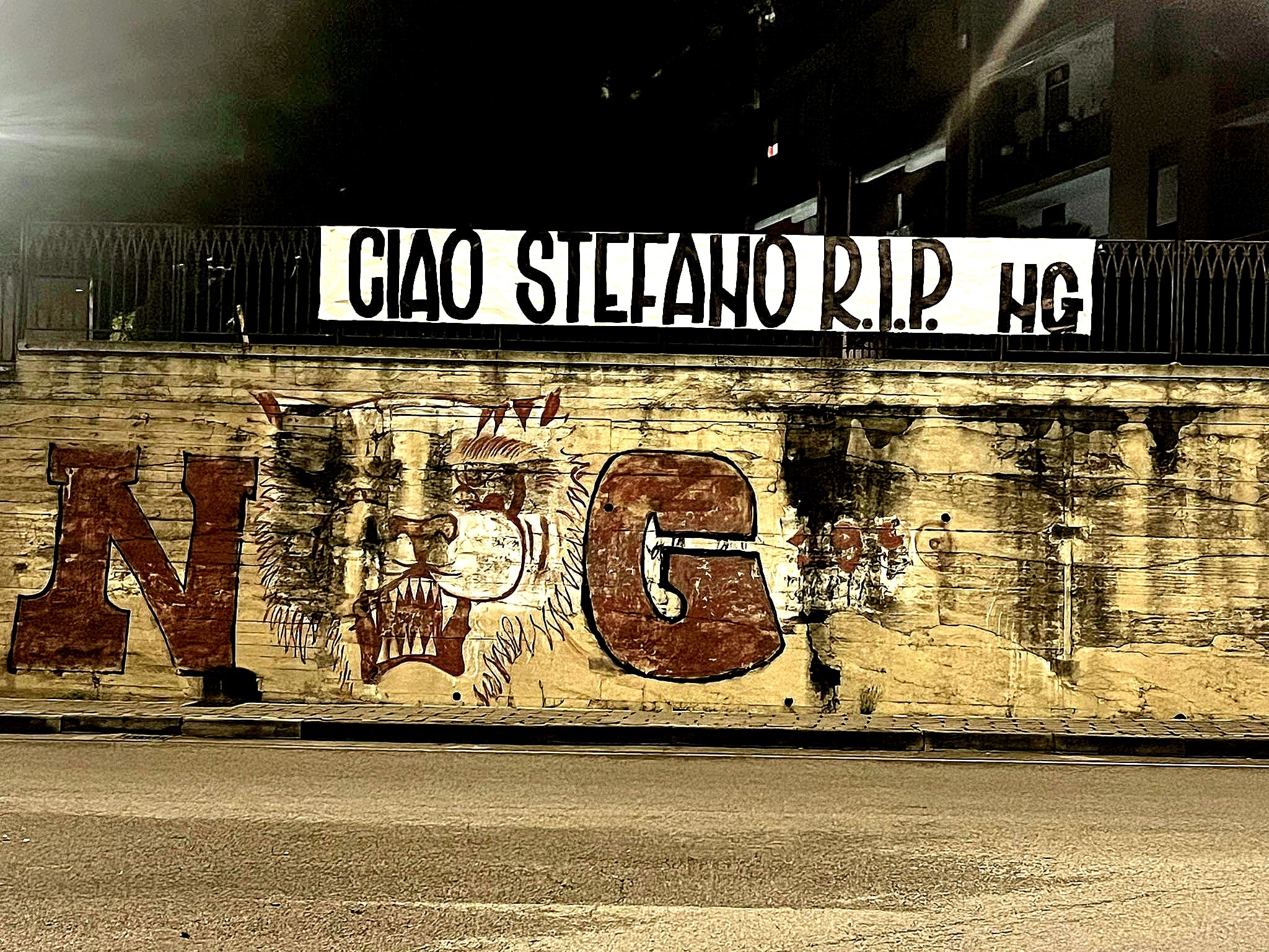 Castellabate, oggi l’ultimo saluto a Stefano Federico: «Portate sciarpe e vessilli granata»