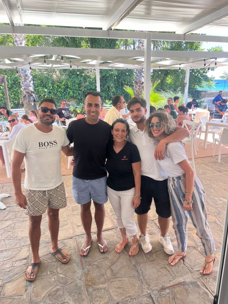 Di Maio in vacanza nel Cilento, relax tra Castellabate e Baia Arena con la famiglia