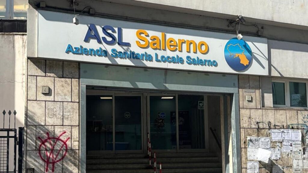 Sanità di prossimità, l’Asl Salerno acquista due ambulatori mobili