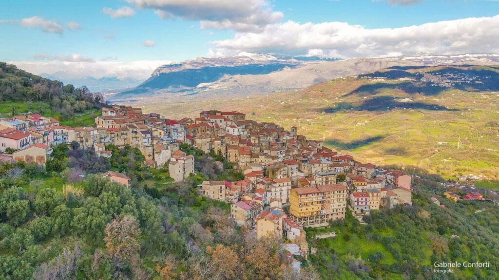 La Pro Loco di Castel San Lorenzo celebra 50 anni: la festa con Dance Tarantella