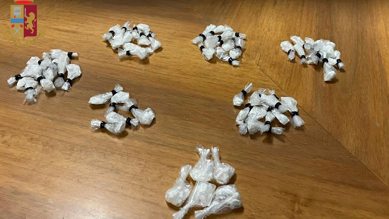 Arrestati due uomini per droga e resistenza: sequestrata cocaina