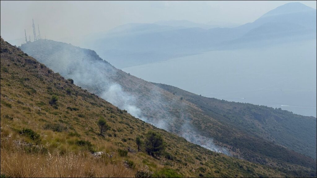 San Giovanni a Piro, fiamme a Pianoro di Ciolandrea: soccorsi allertati