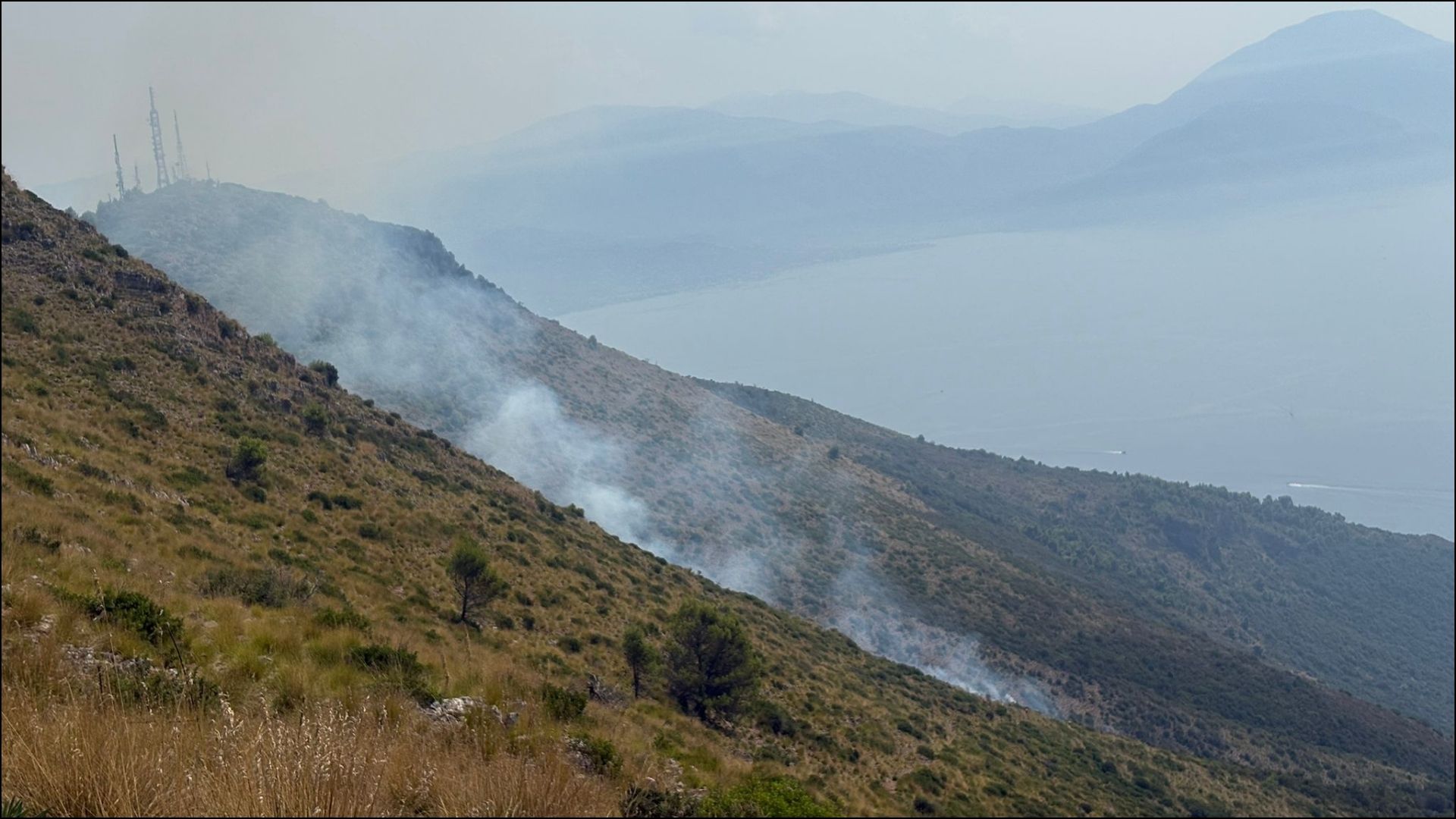 San Giovanni a Piro, fiamme a Pianoro di Ciolandrea: soccorsi allertati