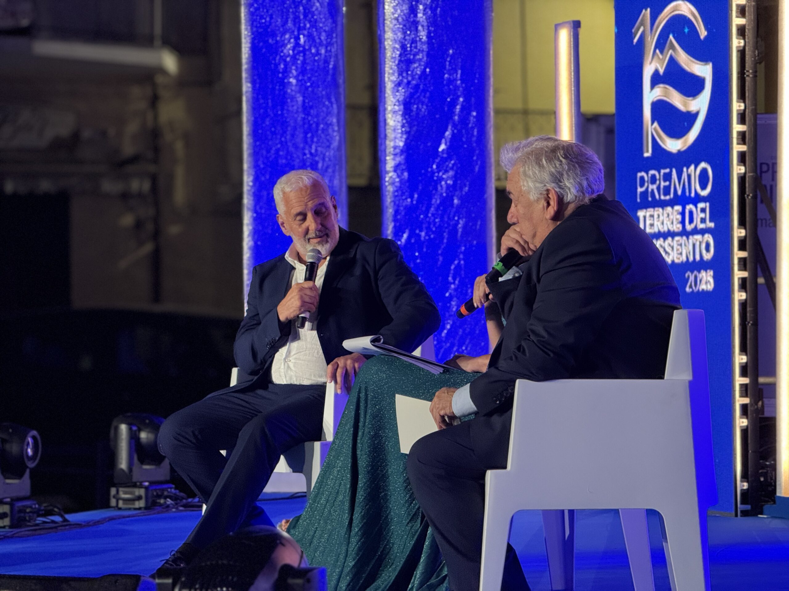Gran finale a Sapri per il Premio Terre del Bussento: tre serate di cultura, emozioni e grandi ospiti