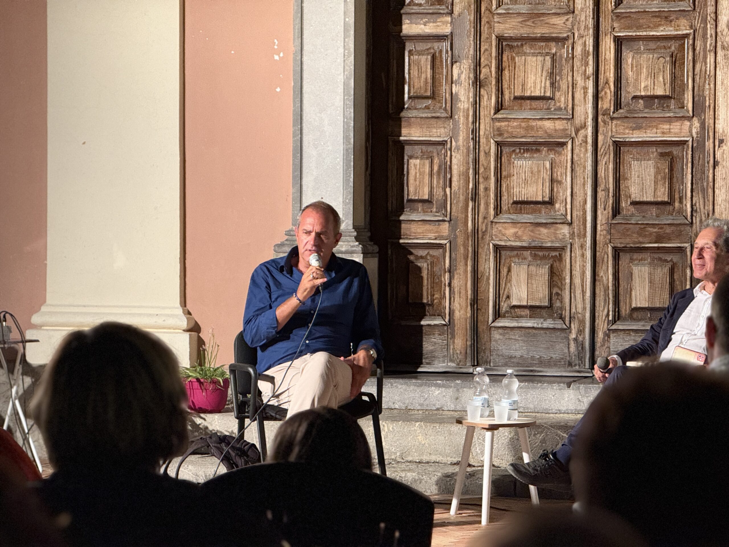 Morigerati accoglie Luigi De Magistris: applausi ieri per la presentazione di “Poteri occulti”