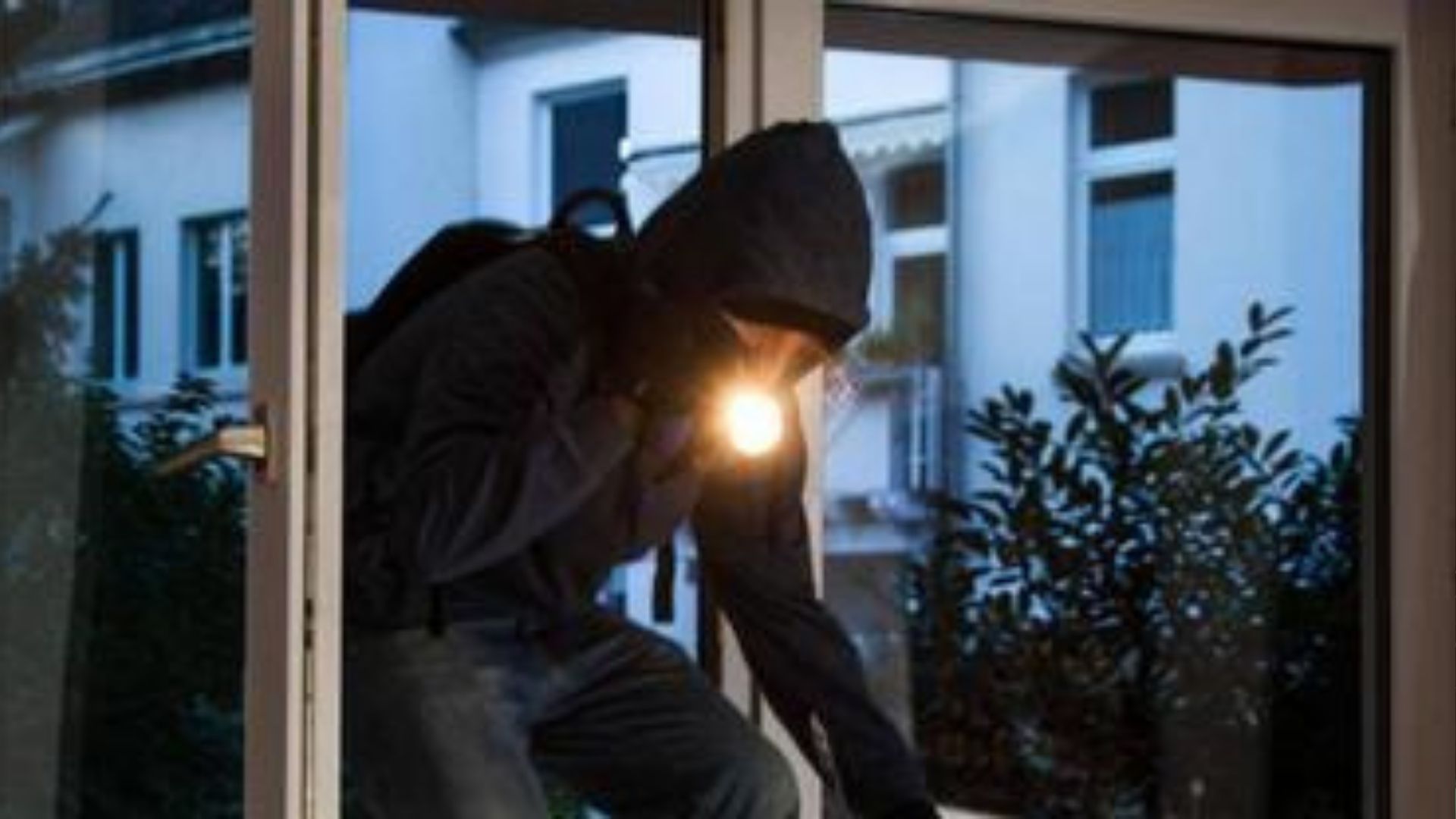 Imprenditore sorprende i ladri in casa: “Paura e rabbia, notte da incubo”