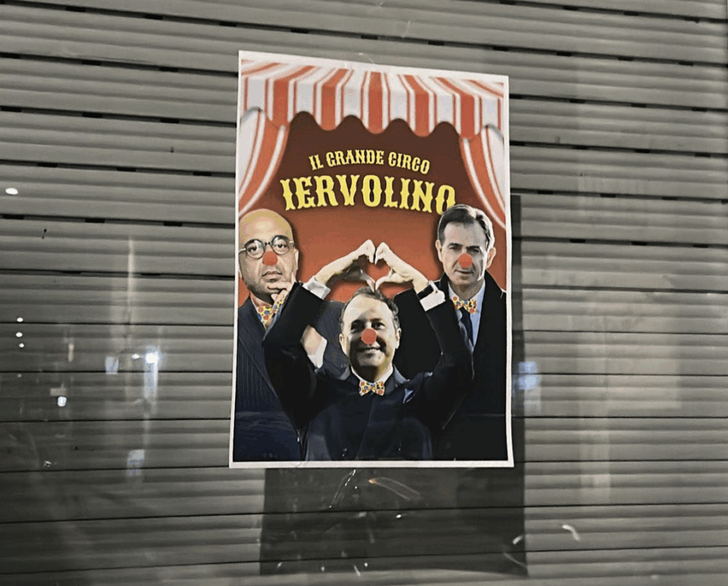 Salernitana, la protesta si fa satira: in città volantini con i volti della proprietà sotto un tendone da circo