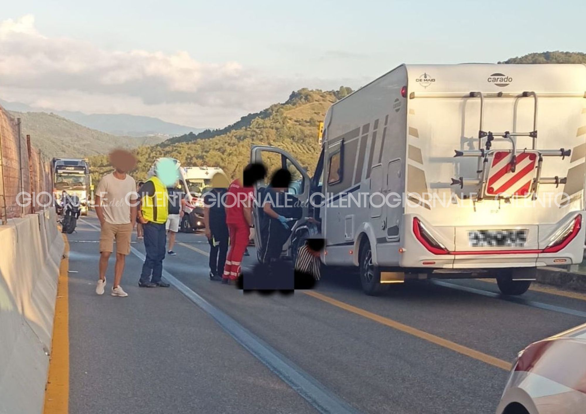 Incidente mortale sulla Cilentana, auto contro camper a Prignano Cilento