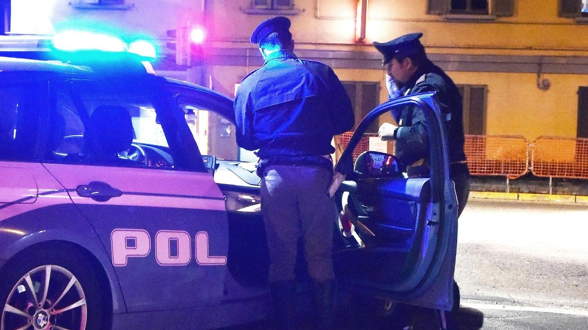 Rissa nella notte a Salerno: due fermati, un uomo finisce in ospedale con ferite gravi