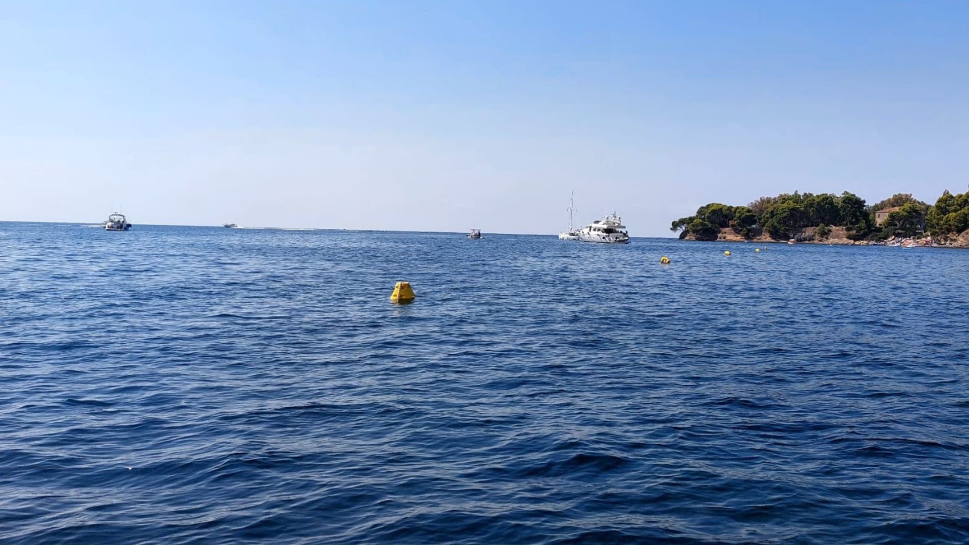 Baia di Ogliastro Marina, completato il campo boe ecocompatibile