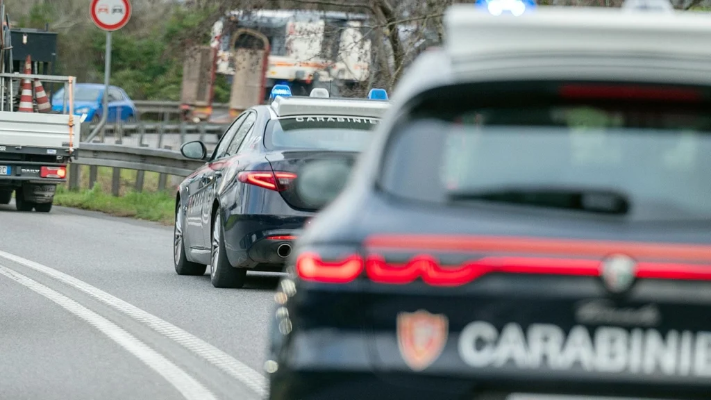 Eboli, carabinieri salvano un uomo da tentato suicidio