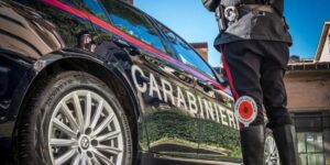 Pontecagnano Faiano, fugge al posto di blocco e tenta di investire un carabiniere: arrestato