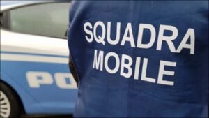 Furti seriali e frodi bancarie a Salerno: due uomini ai domiciliari