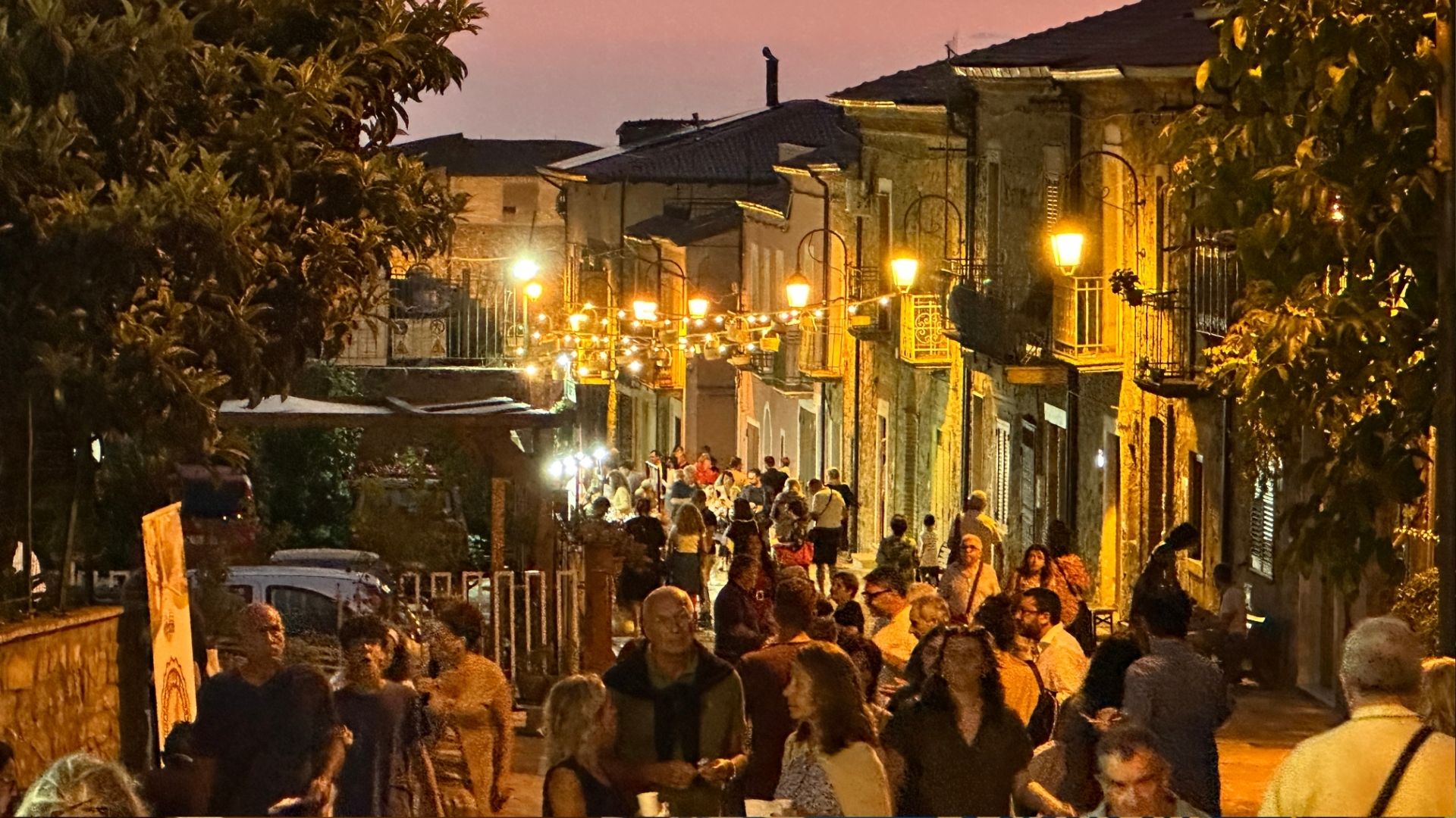 Festa della Cipolla di Vatolla: nel terzo weekend spazio all’arte, al teatro e alla musica popolare