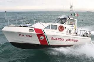 Controlli della Guardia Costiera: sequestri e sanzioni sul litorale cilentano per occupazioni abusive e violazioni demaniali