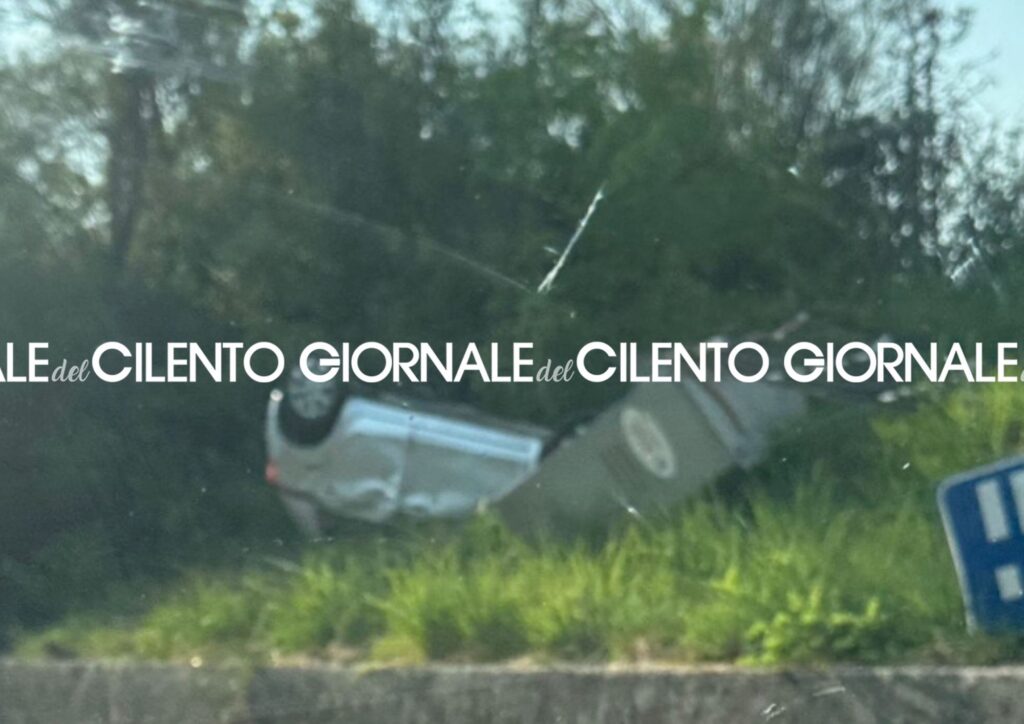 Spaventoso incidente sulla Cilentana, illese nonna e nipote