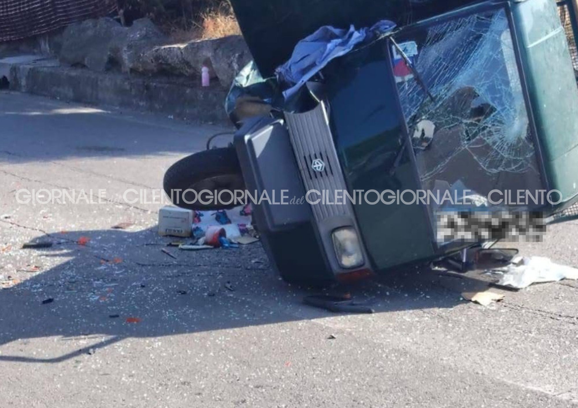 Incidente ad Agropoli tra un furgone e un’auto: un ferito lieve