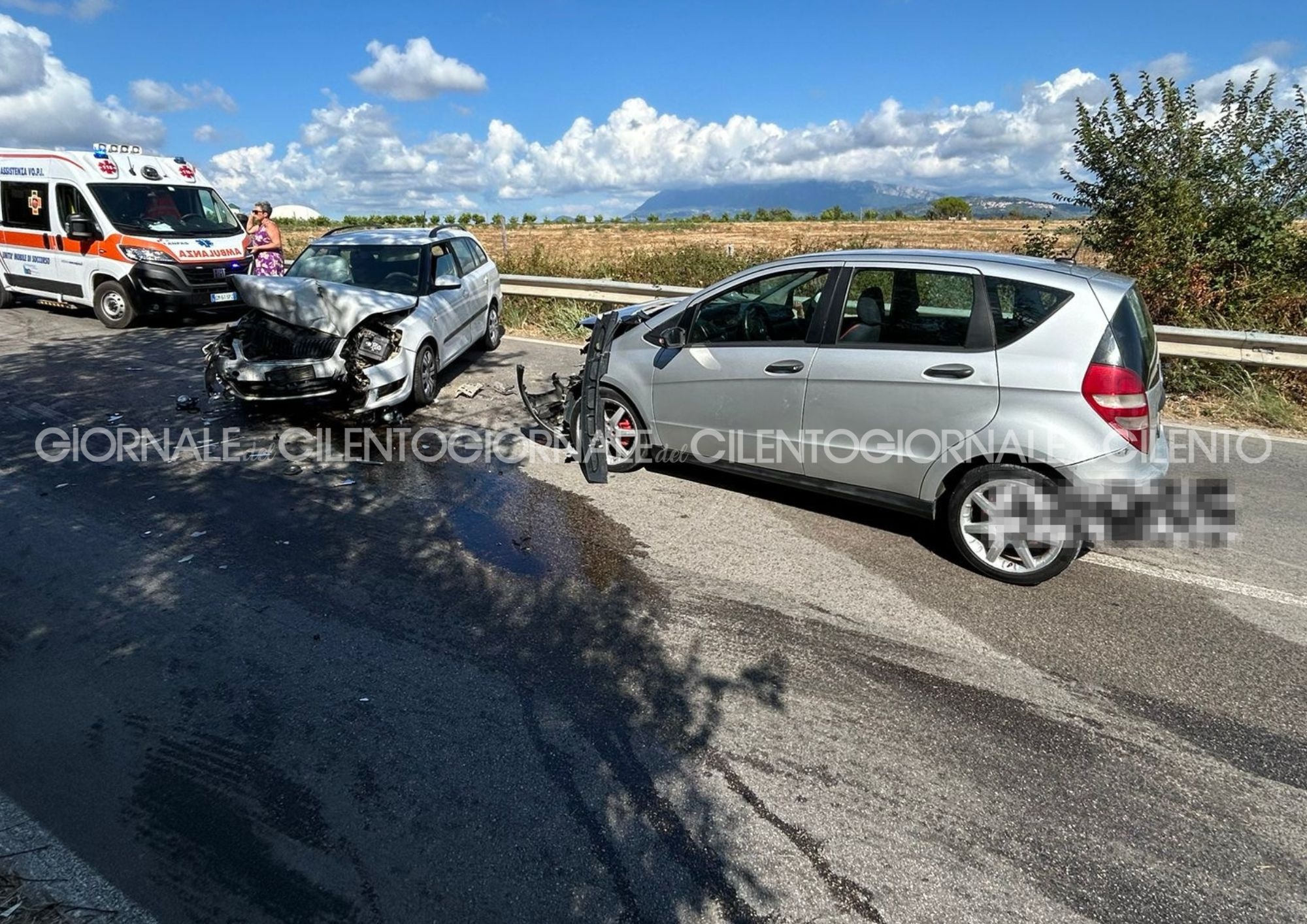 Incidente nel tardo pomeriggio nel Salernitano: feriti e traffico paralizzato