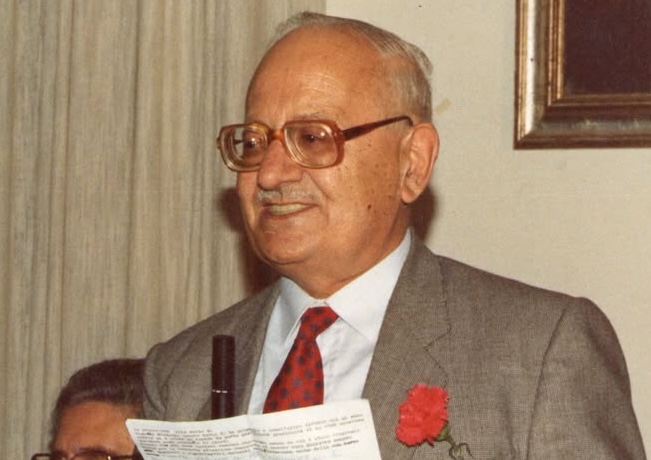 Riccardo Pucciarelli dona alla biblioteca di Caggiano oltre 500 libri della collezione di famiglia