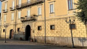 Dipendenti costrette a scegliere tra lavoro e consiglio comunale: caos Comunità montana Alento Monte Stella