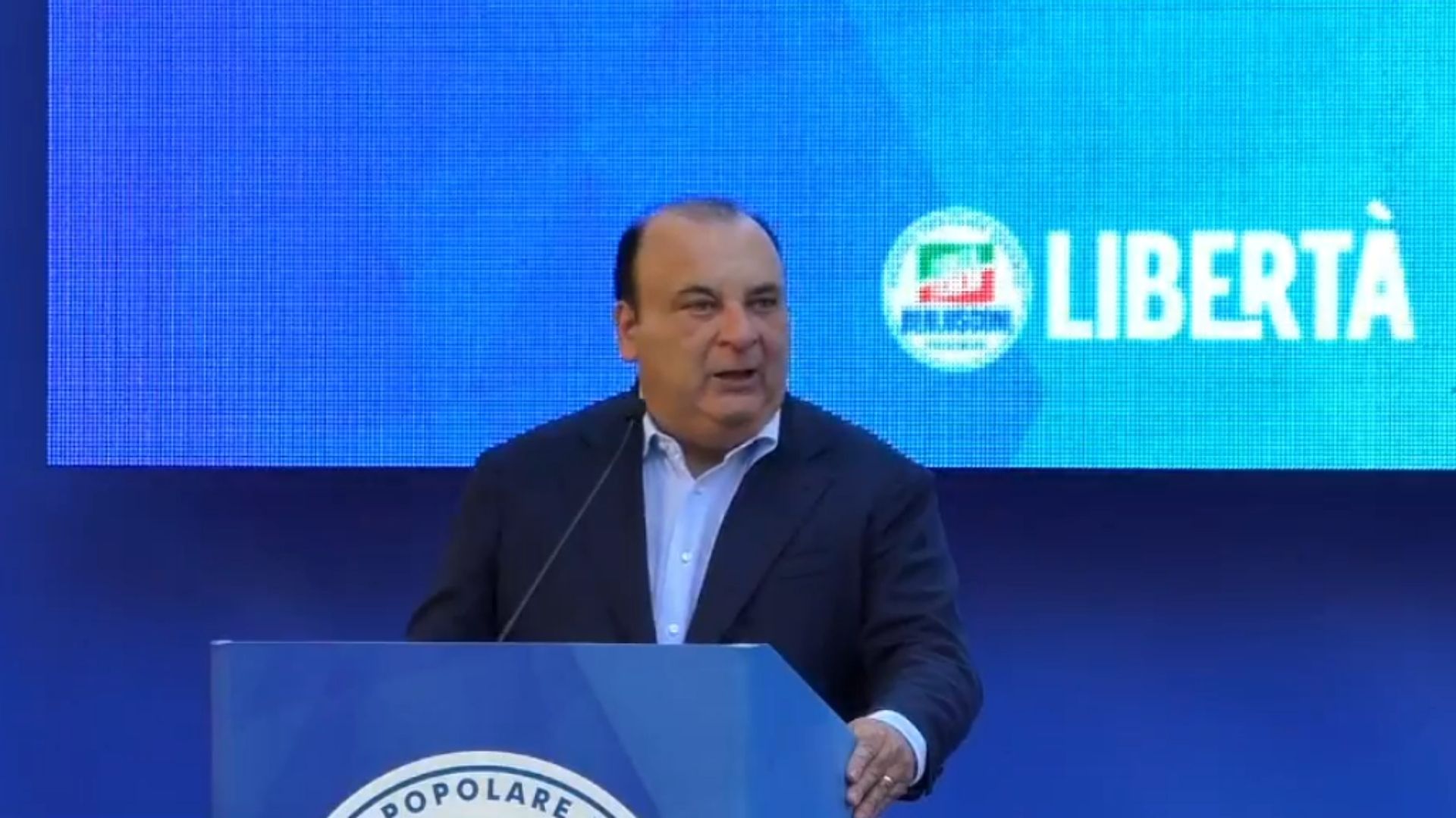 Regionali, Martusciello: «Vincerei ma sono generoso. Il miglior candidato è un civico»