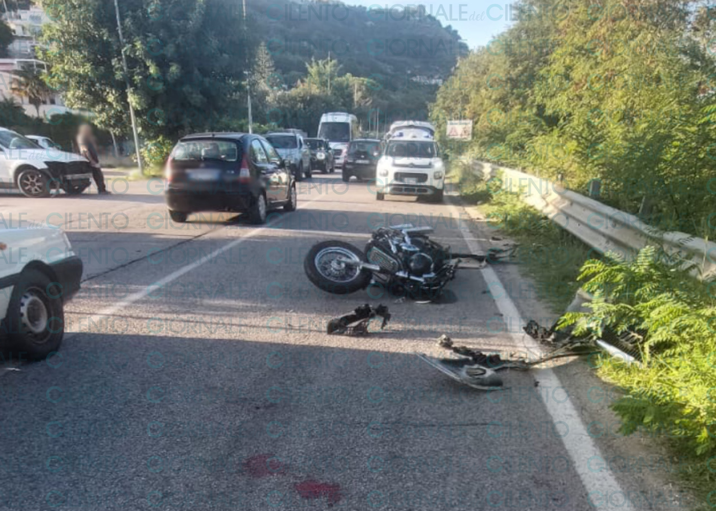 Castellabate, auto contro moto: ferito un 33enne