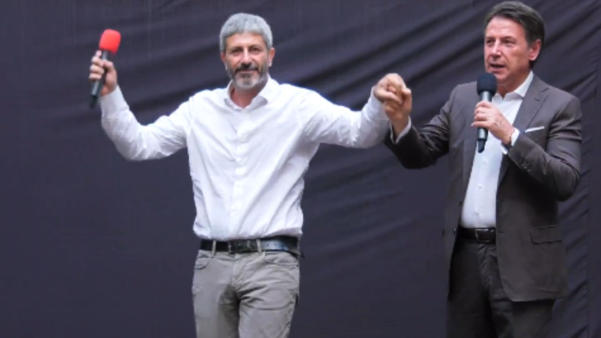 Verso le Regionali, partita la campagna elettorale di Roberto Fico: le priorità del suo programma