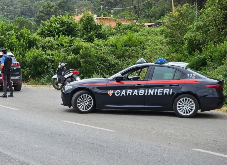 Ciclista di 41 anni investito e ucciso mentre torna a casa: aperta indagine