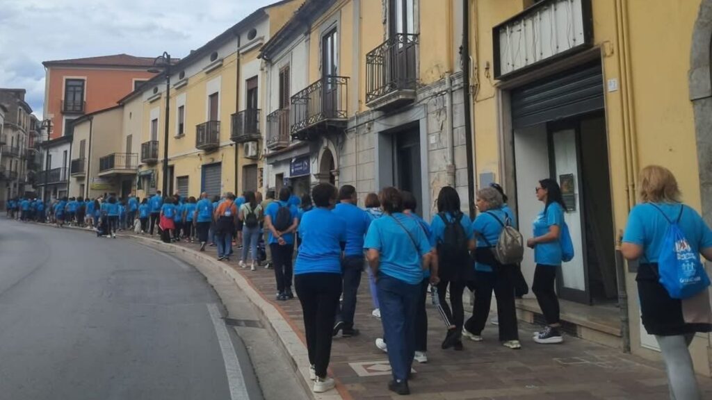 Polla, grande successo per il Fitwalking for AIL: oltre 250 persone in cammino per la solidarietà