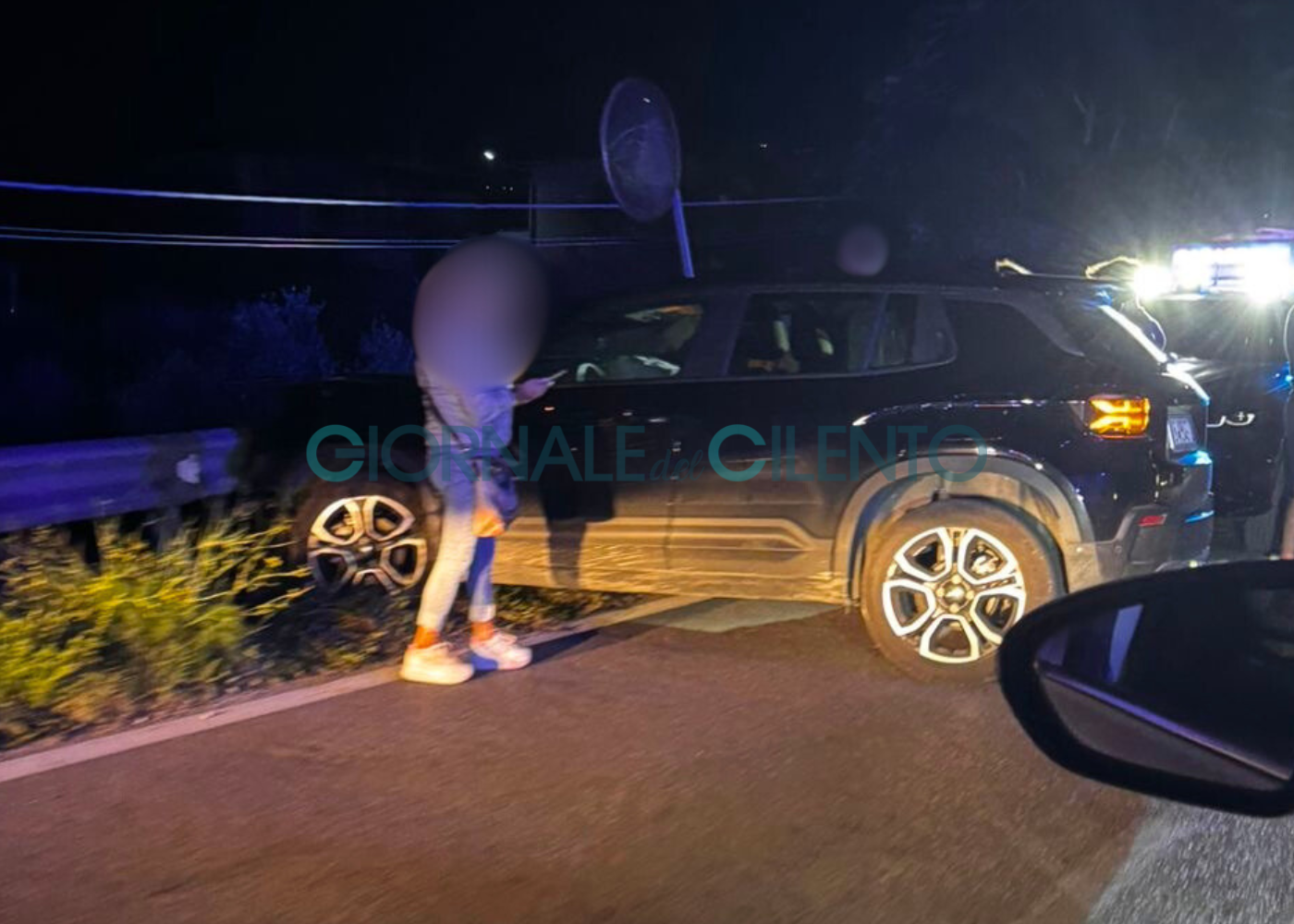 Jeep contro il guard rail a Verduzio, traffico rallentato ma nessun ferito grave